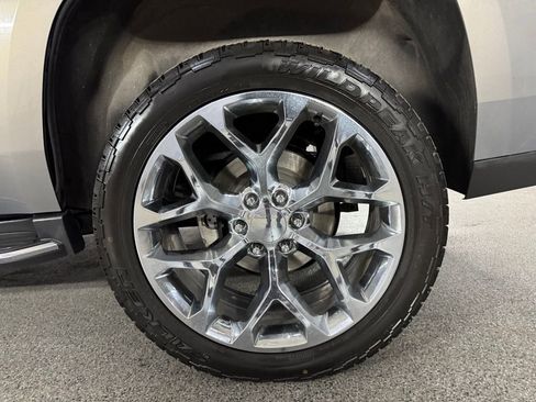 Used 2017 Cadillac Escalade Luxury image 14