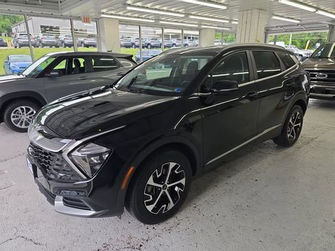 Certified 2023 Kia Sportage EX AWD/4WD image 2