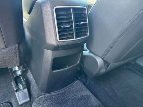 Used 2025 Kia Sportage LX FWD image 24