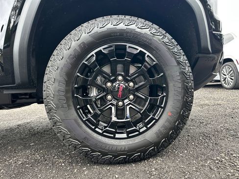 New 2026 GMC Canyon Elevation w/ Convenience Package AWD/4WD image 13