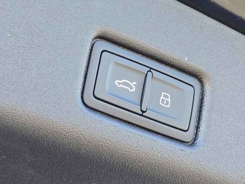 Used 2025 Audi Q5 Premium Plus w/ Premium Plus image 21