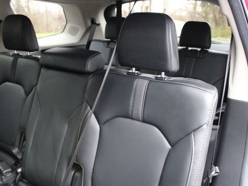 Used 2024 Honda Pilot Touring image 14