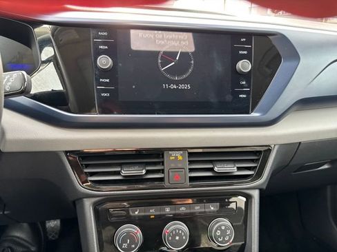 Certified 2023 Volkswagen Taos SE w/ Panoramic Sunroof Package image 24