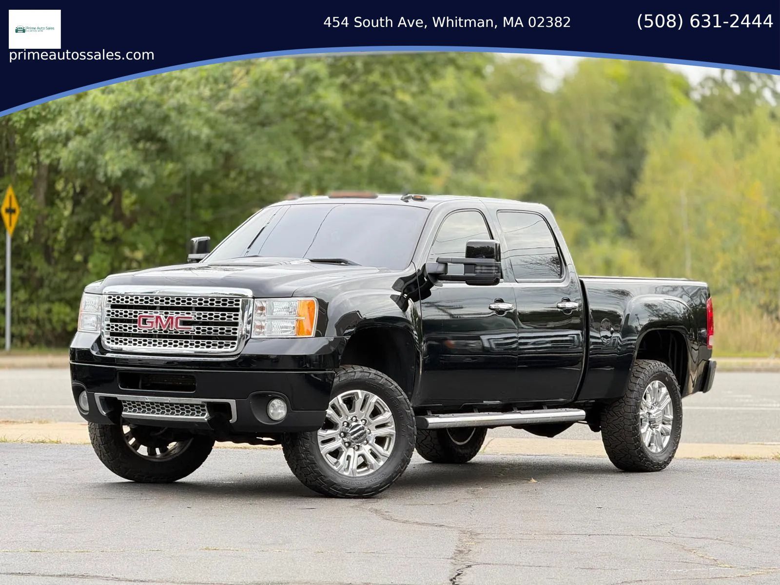 Used 2014 GMC Sierra 2500 Denali w/ Snow Plow Prep Package AWD/4WD image 1