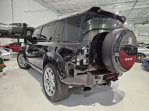 Used 2024 Land Rover Defender 110 V8 image 58