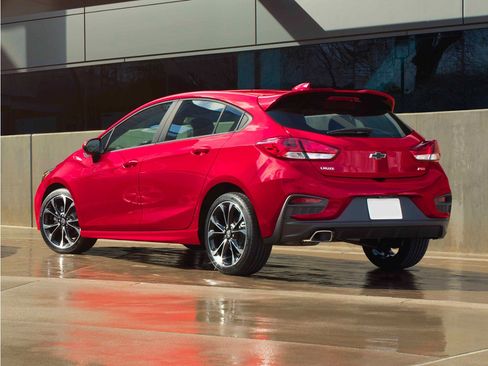 Used 2019 Chevrolet Cruze LT w/ Convenience Package FWD image 1