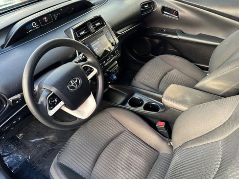 Used 2017 Toyota Prius Two image 10