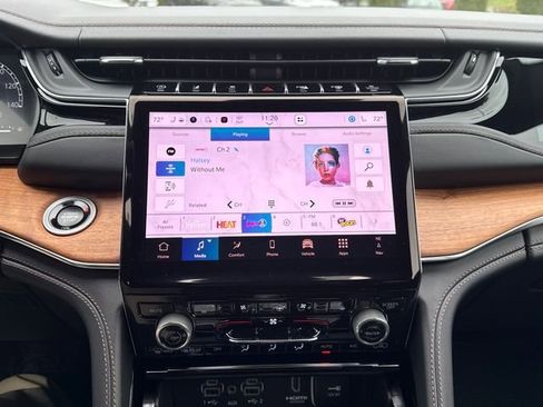 New 2025 Jeep Grand Cherokee L Summit AWD/4WD image 26