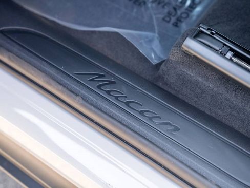 New 2026 Porsche Macan AWD/4WD image 13
