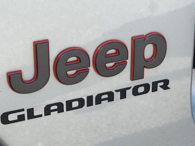 Used 2022 Jeep Gladiator Mojave w/ Trailer Tow Package AWD/4WD image 10