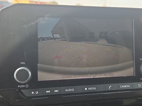 Used 2024 Nissan Pathfinder SV FWD image 20