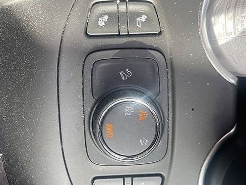 Used 2018 GMC Terrain SLE w/ Driver Convenience Package image 15