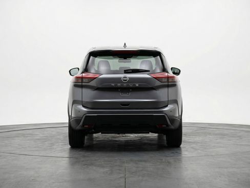 Used 2025 Nissan Rogue SV FWD image 7
