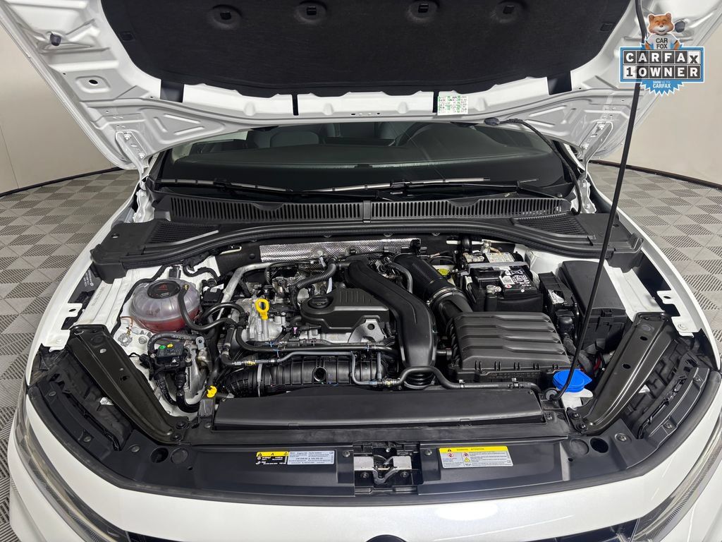 Used 2026 Volkswagen Jetta SE FWD image 23