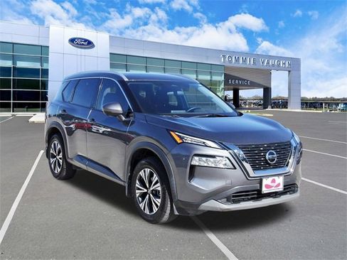 Used 2021 Nissan Rogue SV w/ Premium Package image 6