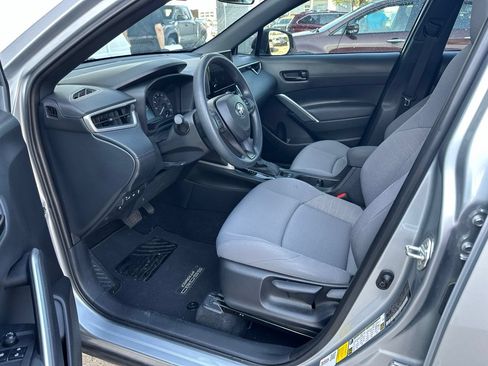 Used 2023 Toyota Corolla Cross AWD Hybrid image 6