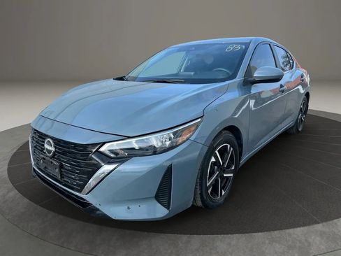 Used 2024 Nissan Sentra SV image 1