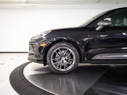 Certified 2023 Porsche Macan Turbo AWD/4WD image 11