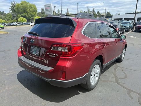 Used 2017 Subaru Outback 2.5i Premium w/ Popular Package #2 AWD/4WD image 4