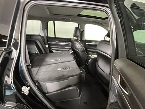 Used 2023 Jeep Grand Cherokee Limited w/ Black Appearance Package AWD/4WD image 34