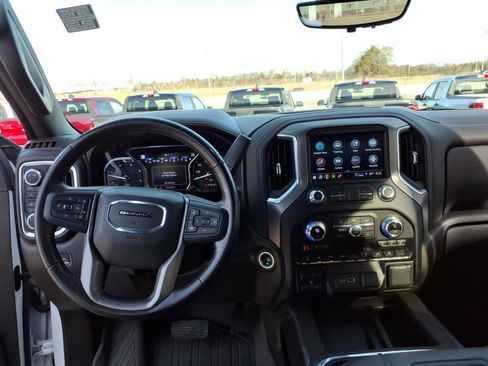 Used 2021 GMC Sierra 3500 Denali w/ Denali Ultimate Package image 15