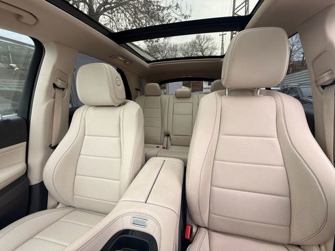 Used 2020 Mercedes-Benz GLE 350 4MATIC w/ 3rd Row Seat Package image 30