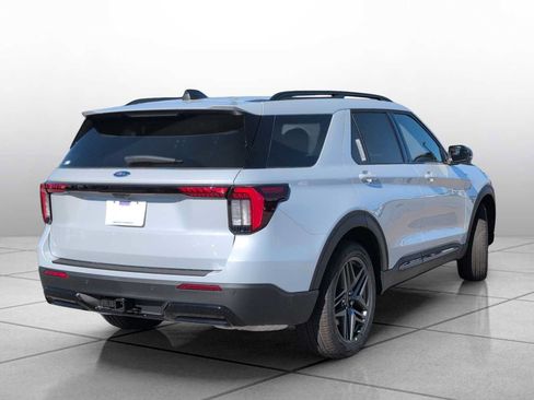 New 2026 Ford Explorer ST-Line w/ ST-Line Street Pack RWD image 14