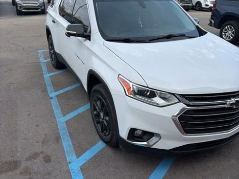 Used 2019 Chevrolet Traverse LT w/ LPO, Floor Liner Package AWD/4WD image 1