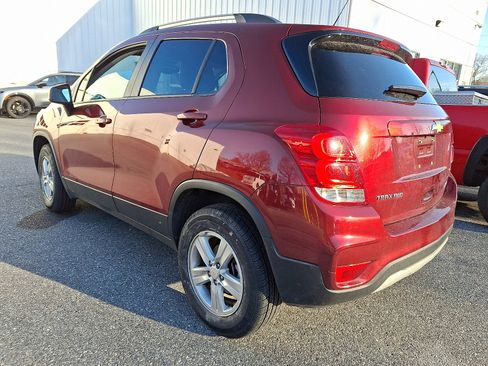 Certified 2022 Chevrolet Trax LT w/ LT Convenience Package image 5