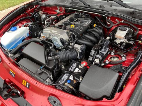 Used 2016 MAZDA MX-5 Miata Sport RWD image 17