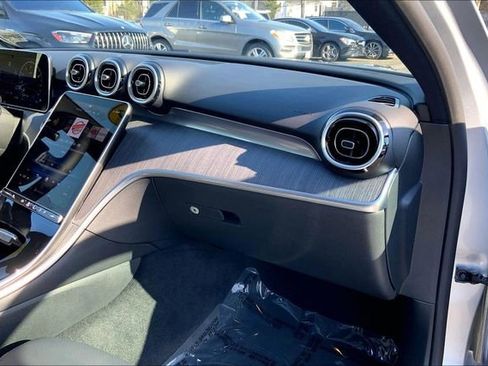 Used 2025 Mercedes-Benz C 300 4MATIC Sedan image 15