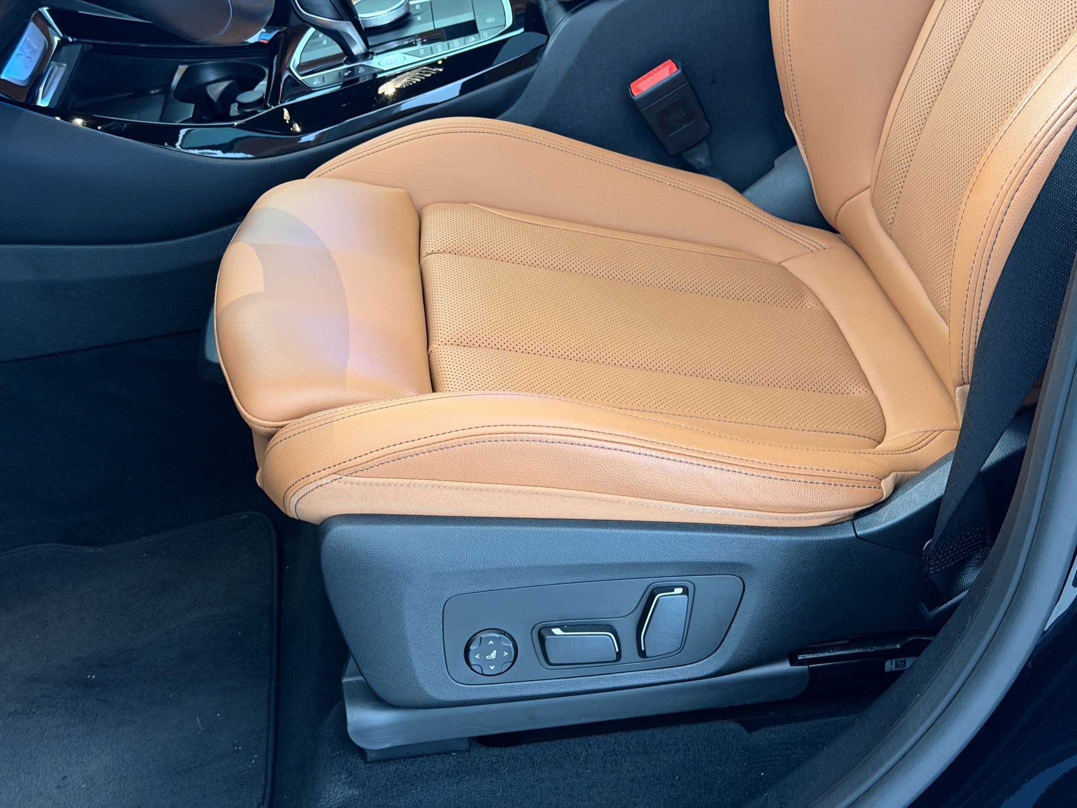 Certified 2024 BMW X3 xDrive30i w/ M Sport Package AWD/4WD image 15