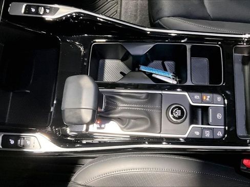 Used 2026 Kia Sorento SX image 17