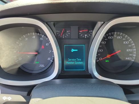 Used 2017 Chevrolet Equinox LT w/ Convenience Package FWD image 12