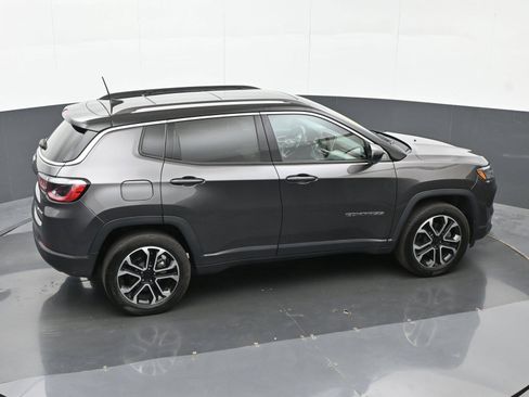 Used 2022 Jeep Compass Limited w/ Sun and Sound Group AWD/4WD image 33