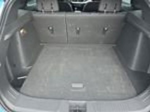 Used 2024 Chevrolet Trax RS w/ Sunroof Package image 10