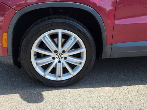 Used 2009 Volkswagen Tiguan SE FWD image 14