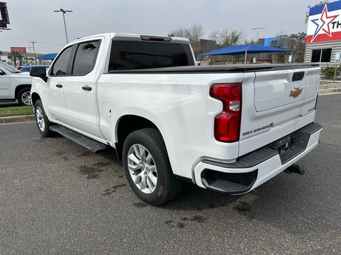 Used 2021 Chevrolet Silverado 1500 Custom image 4