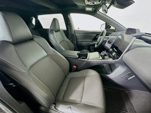 Used 2024 Toyota bZ4X XLE w/ Weather Package image 30