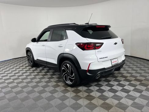 Certified 2024 Chevrolet TrailBlazer RS w/ Convenience Package FWD image 3