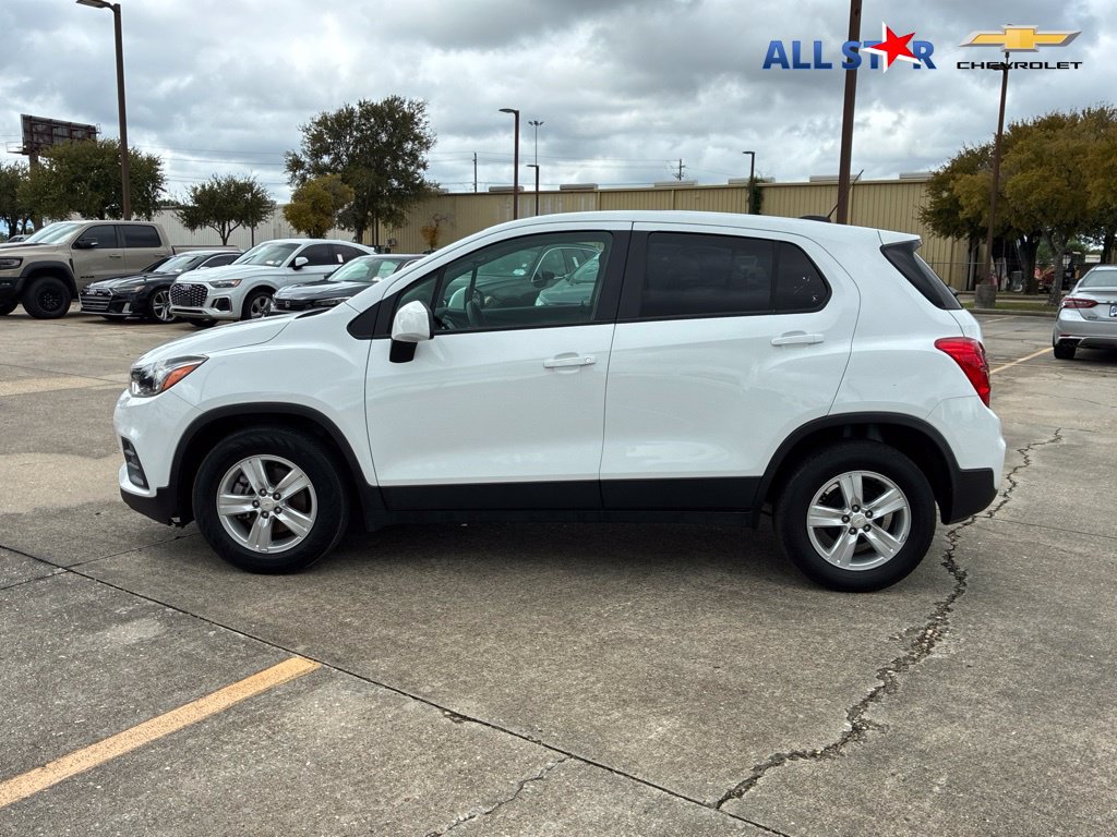 Used 2022 Chevrolet Trax LS w/ Tint and Cruise Package FWD image 8