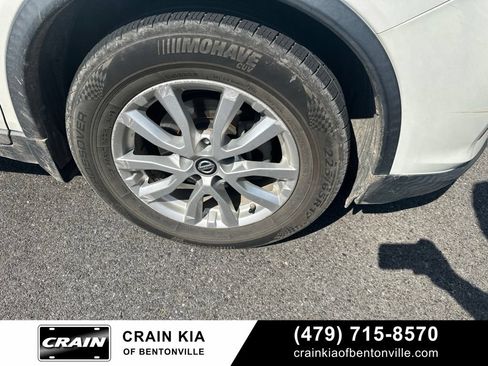 Used 2017 Nissan Rogue SV w/ SV Premium Package FWD image 7