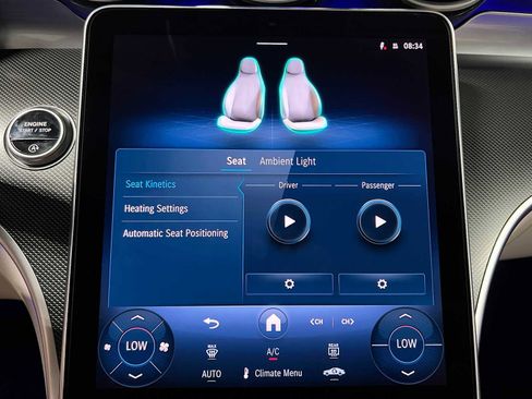 Used 2025 Mercedes-Benz C 300 4MATIC Sedan image 29