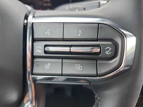 New 2026 GMC Acadia Elevation image 19