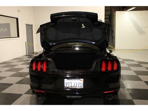 Used 2015 Ford Mustang GT image 15