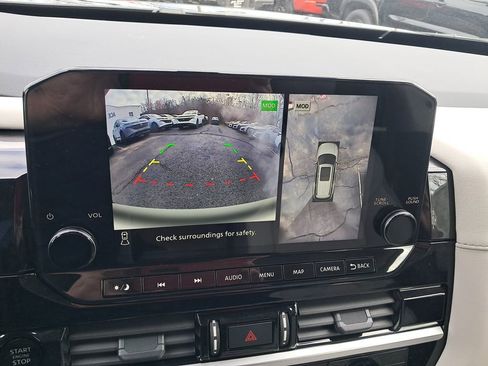 New 2025 Nissan Pathfinder SL w/ SL Premium Package image 21