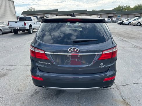Used 2013 Hyundai Santa Fe GLS image 7