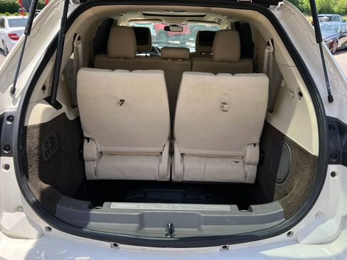 Used 2013 Lincoln MKT AWD image 36