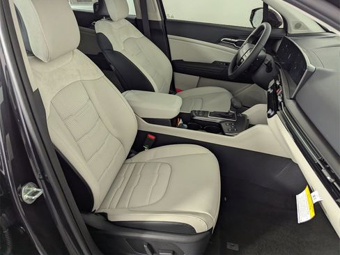 New 2026 Kia Sportage SX image 38