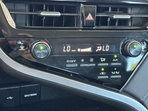 Used 2022 Toyota Camry LE FWD image 25